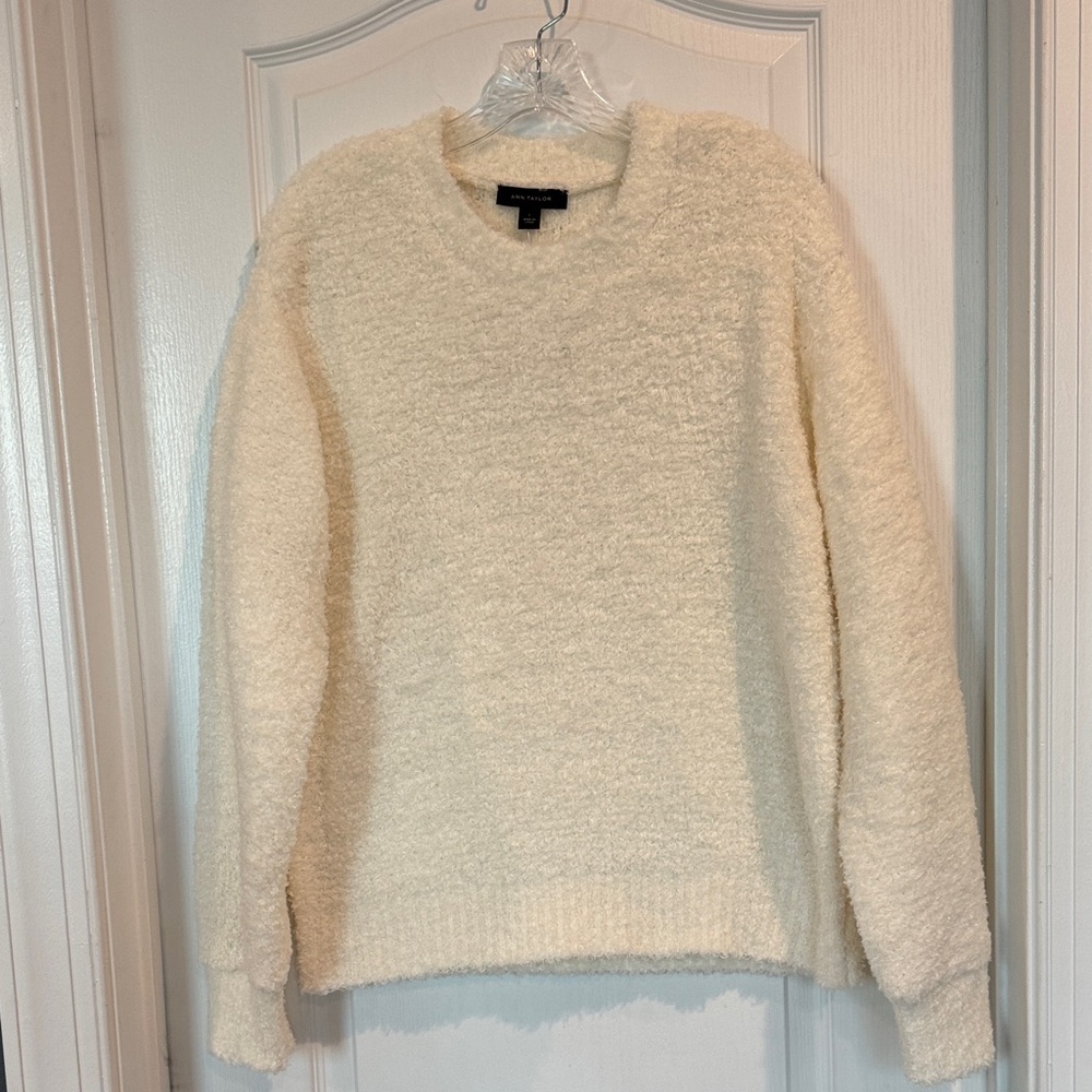 NWT Ann Taylor Textured Boucle Cream Sweater - size large